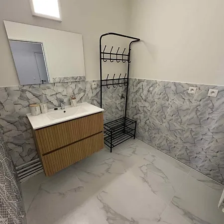 Iveta's Palace Apartment Ostend