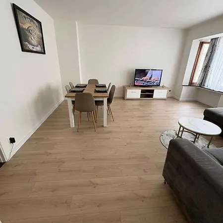 Iveta's Palace * Ostende